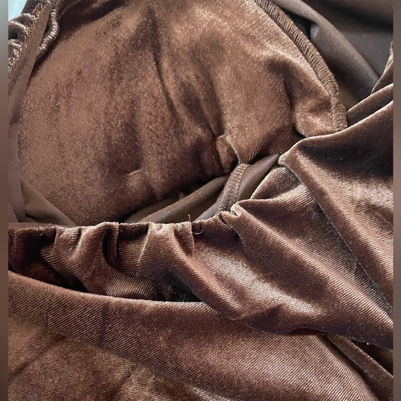 FASHION to Figure Tyana Velvet Drapes Dress 3X Brown - Picture 9 of 9